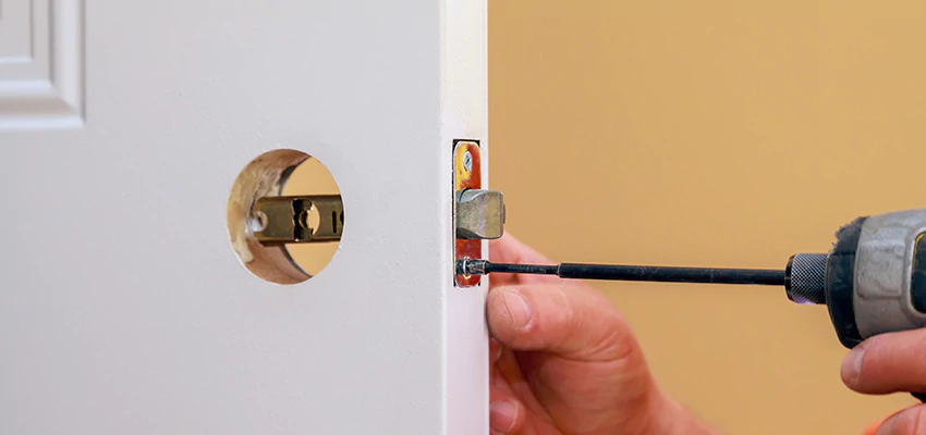 Stuck Door Knobs Repair in Marina del Rey, CA