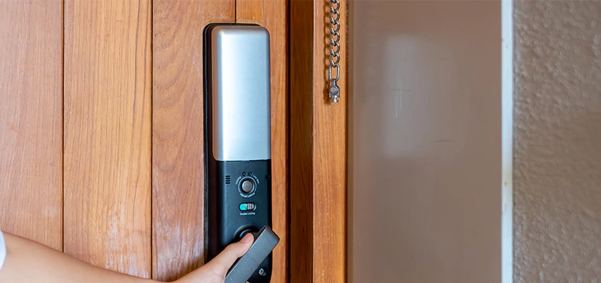 Home Security Electronic Locks Upgrades in Marina del Rey, CA